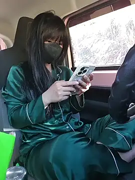 Snapshot of Helen-Tran chatting on 02-01-26, 01:59 Helen-Tran online show from 02-01-26, 01:59