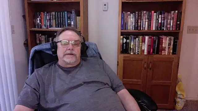 Vinyl22xh online show from 04-16-26, 12:22