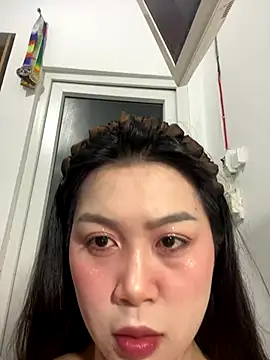 Snapshot of -Halley- chatting on 09-22-25, 10:54 -Halley- online show from 09-22-25, 10:54