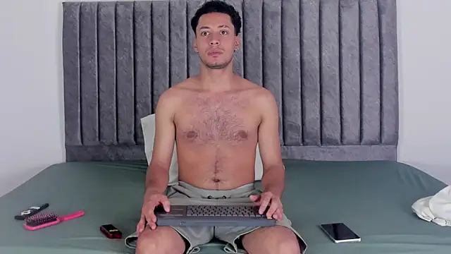 Snapshot of aroncooper1 chatting on 10-02-25, 12:30 aroncooper1 online show from 10-02-25, 12:30