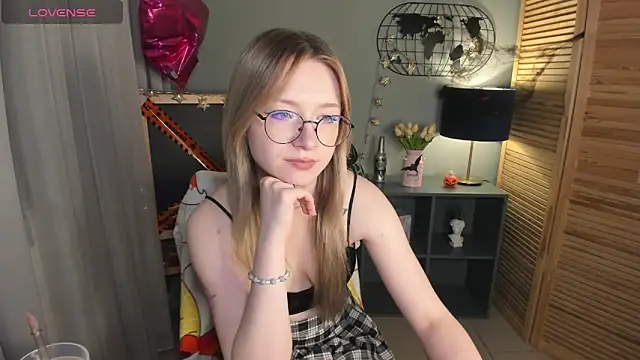 elliupp online show from 10-31-25, 08:33