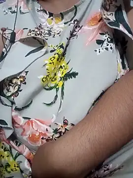 Snapshot of sowji_telugammai chatting on 10-23-25, 05:44 sowji telugammai online show from 10-23-25, 05:44