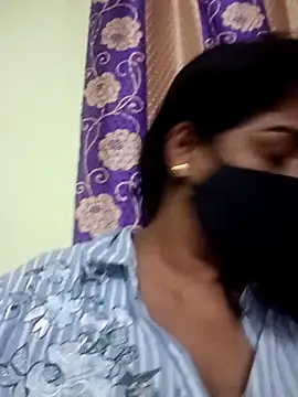 Snapshot of sowji_telugammai chatting on 10-27-25, 02:18 sowji telugammai online show from 10-27-25, 02:18