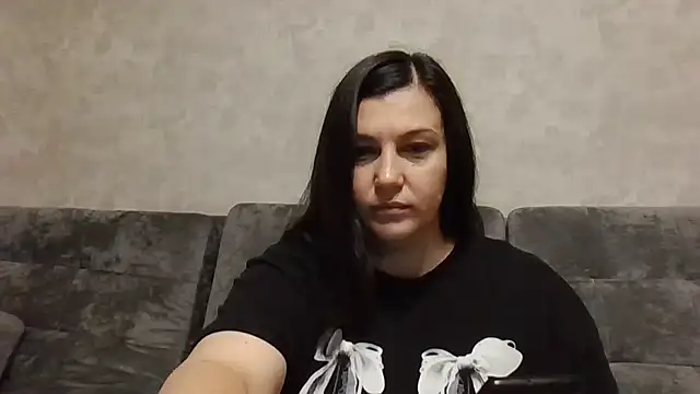 Snapshot of Feymaria chatting on 10-04-25, 09:33 Feymaria online show from 10-04-25, 09:33