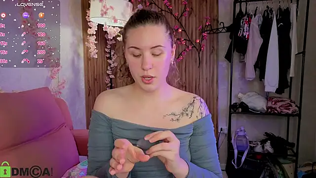 Elsie Cutties online show from 11-13-25, 10:08