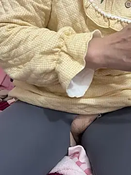 Snapshot of aoyo66 chatting on 04-11-26, 07:45 aoyo66 online show from 04-11-26, 07:45