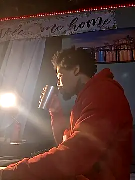 Snapshot of Painstickwes chatting on 02-22-26, 11:06 Painstickwes online show from 02-22-26, 11:06