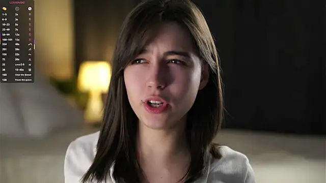 LettySlovacek online show from 11-18-25, 02:27