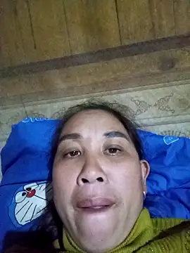 Snapshot of vtmbae chatting on 02-17-26, 11:51 vtmbae online show from 02-17-26, 11:51