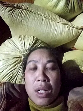 Snapshot of vtmbae chatting on 02-04-26, 10:27 vtmbae online show from 02-04-26, 10:27