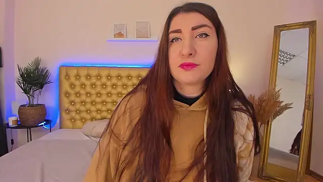 TrishaDarks online show from 02-05-26, 06:53