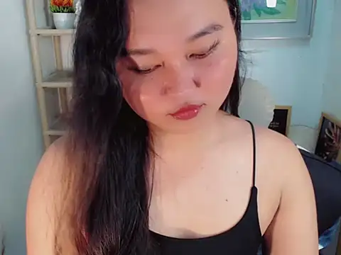 Eyes-on-me online show from 06-18-26, 06:56