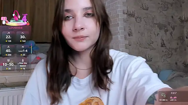 Snapshot of Elle_wooods chatting on 10-08-25, 11:34 Elle wooods online show from 10-08-25, 11:34