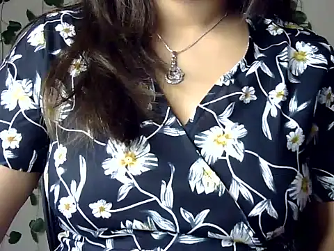 Aaliya02 online show from 12-16-25, 08:51