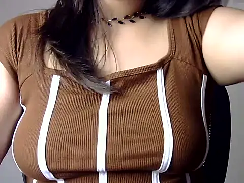 Aaliya02 online show from 11-13-25, 07:51