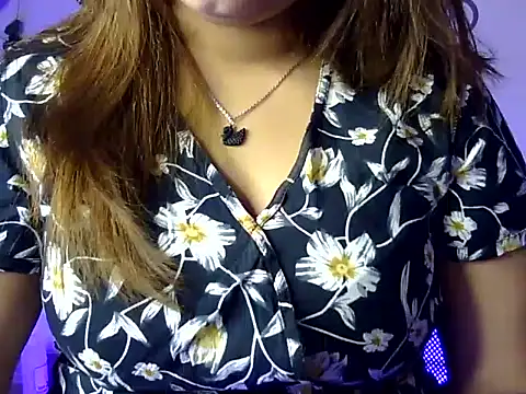 Aaliya02 online show from 02-19-26, 03:58