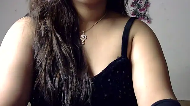 Aaliya02 online show from 06-18-26, 10:42