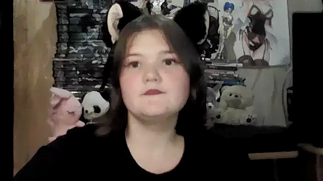 Snapshot of Noir_Shiro chatting on 10-29-25, 04:17 Noir Shiro online show from 10-29-25, 04:17