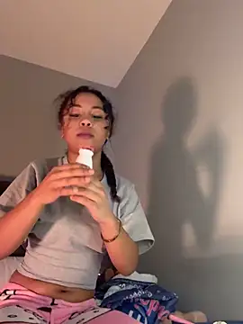 OliviaAshhh online show from 12-04-25, 11:37