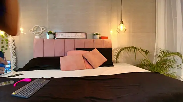 eimi rosse18 online show from 10-21-25, 12:26