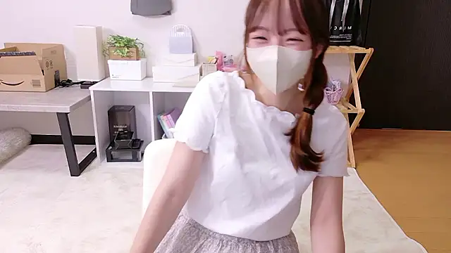 Snapshot of saku_sakura_ chatting on 10-04-25, 04:14 saku sakura  online show from 10-04-25, 04:14