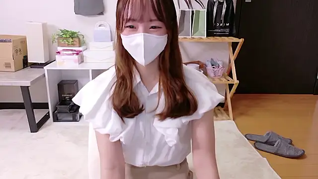 Snapshot of saku_sakura_ chatting on 09-25-25, 02:12 saku sakura  online show from 09-25-25, 02:12