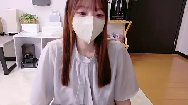 Snapshot of saku_sakura_ chatting on 10-05-25, 04:03 saku sakura  online show from 10-05-25, 04:03