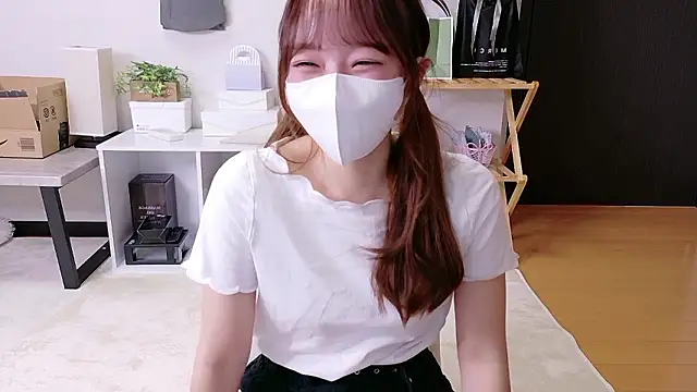 Snapshot of saku_sakura_ chatting on 10-06-25, 01:12 saku sakura  online show from 10-06-25, 01:12