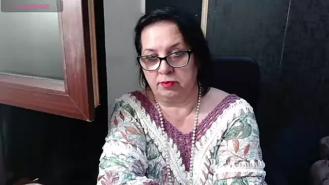 MissSanjanne online show from 06-18-26, 07:19