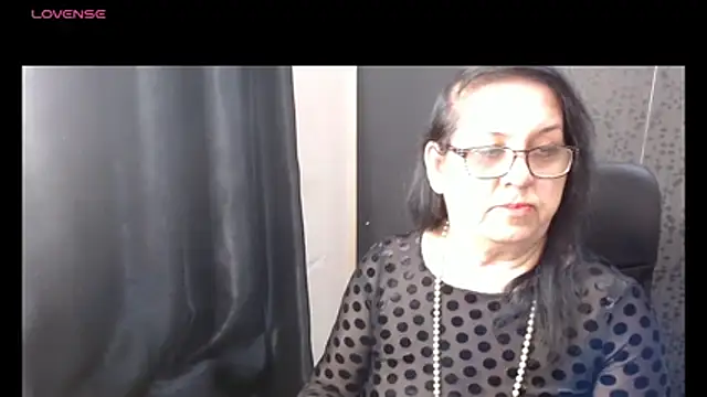 MissSanjanne online show from 12-15-25, 03:34