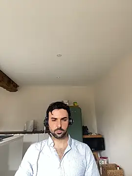 Snapshot of eauminerale chatting on 02-11-26, 10:59 eauminerale online show from 02-11-26, 10:59