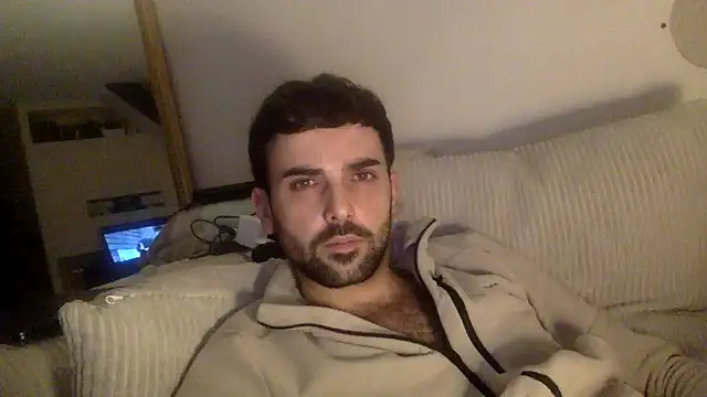 Snapshot of eauminerale chatting on 02-10-26, 09:36 eauminerale online show from 02-10-26, 09:36