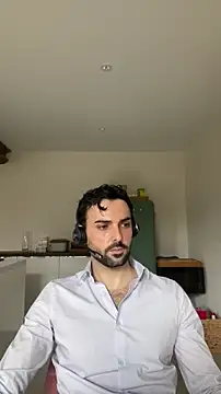 Snapshot of eauminerale chatting on 02-19-26, 09:28 eauminerale online show from 02-19-26, 09:28