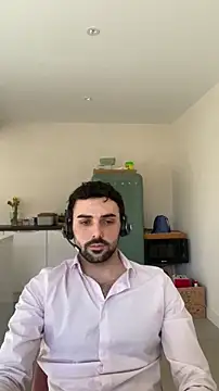 Snapshot of eauminerale chatting on 03-02-26, 10:11 eauminerale online show from 03-02-26, 10:11