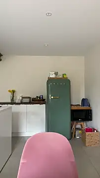 Snapshot of eauminerale chatting on 02-23-26, 09:32 eauminerale online show from 02-23-26, 09:32