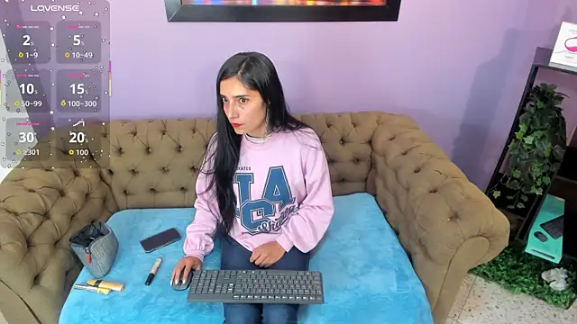 Snapshot of Vhaleria_Vega chatting on 10-04-25, 01:01 Vhaleria Vega online show from 10-04-25, 01:01
