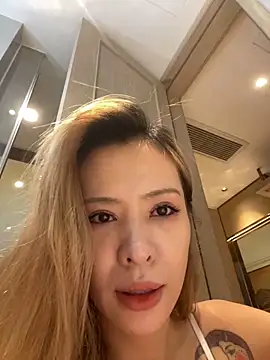 miumiu-66 online show from 11-17-25, 01:26