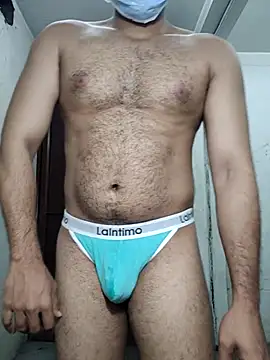 Snapshot of malludreamer chatting on 10-22-25, 04:06 malludreamer online show from 10-22-25, 04:06