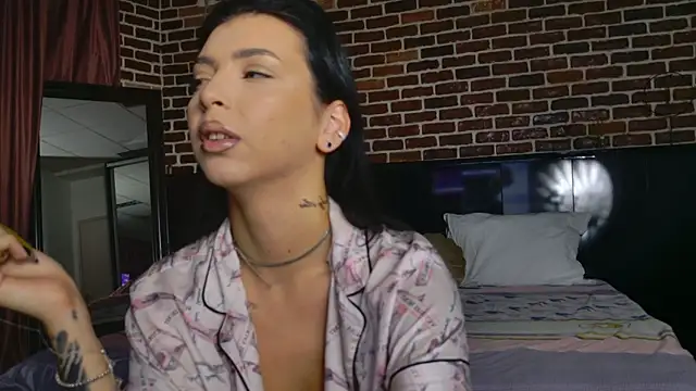 MeganSin  online show from 10-05-25, 04:25