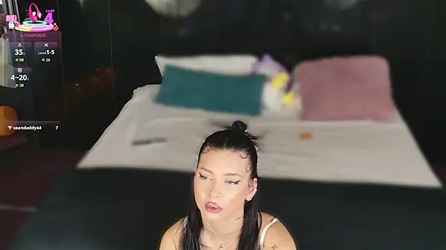 MeganSin  online show from 11-09-25, 06:06