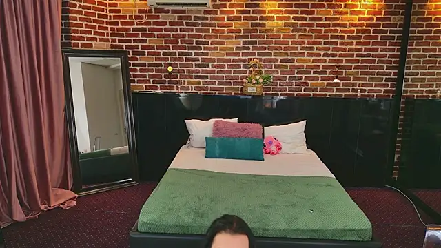 MeganSin  online show from 12-20-25, 05:43