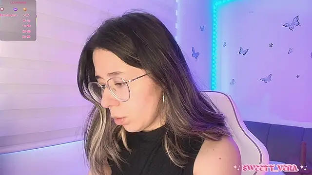 Snapshot of sweettvera chatting on 04-16-26, 01:12 sweettvera online show from 04-16-26, 01:12