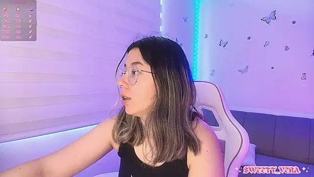 Snapshot of sweettvera chatting on 04-13-26, 01:04 sweettvera online show from 04-13-26, 01:04