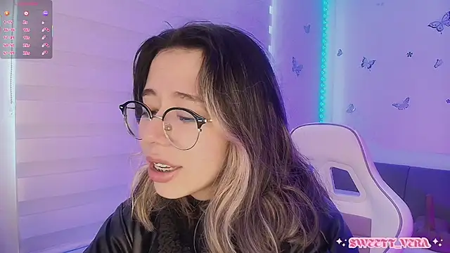 Snapshot of sweettvera chatting on 02-15-26, 02:27 sweettvera online show from 02-15-26, 02:27