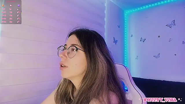 Snapshot of sweettvera chatting on 01-18-26, 01:14 sweettvera online show from 01-18-26, 01:14