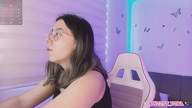 Snapshot of sweettvera chatting on 04-12-26, 01:03 sweettvera online show from 04-12-26, 01:03