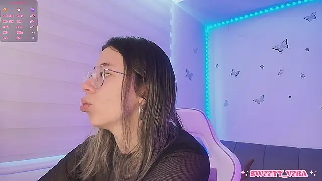 Snapshot of sweettvera chatting on 04-07-26, 01:35 sweettvera online show from 04-07-26, 01:35