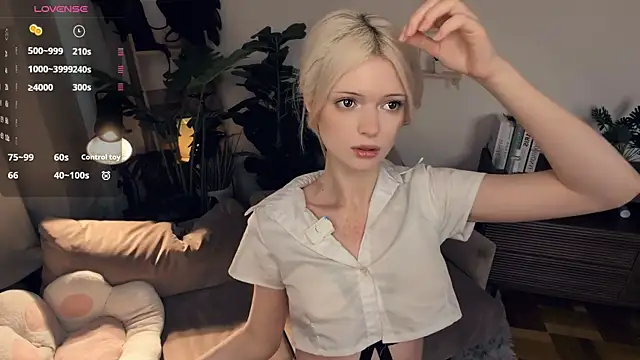 LaureMestler online show from 04-18-26, 10:28