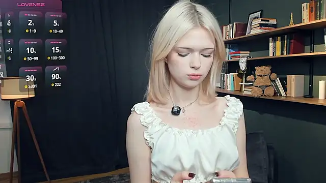 LaureMestler online show from 01-14-26, 09:24