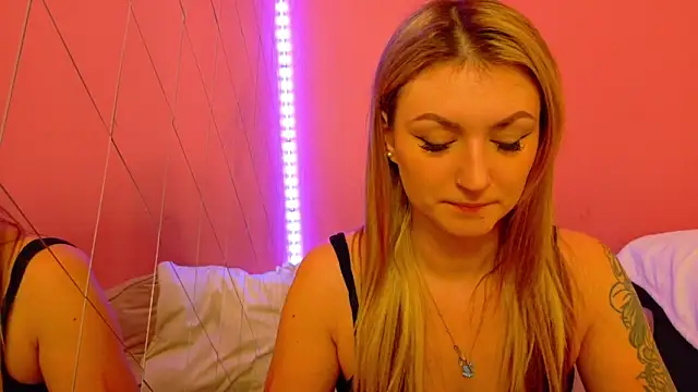 Anaayss  online show from 12-16-25, 05:44